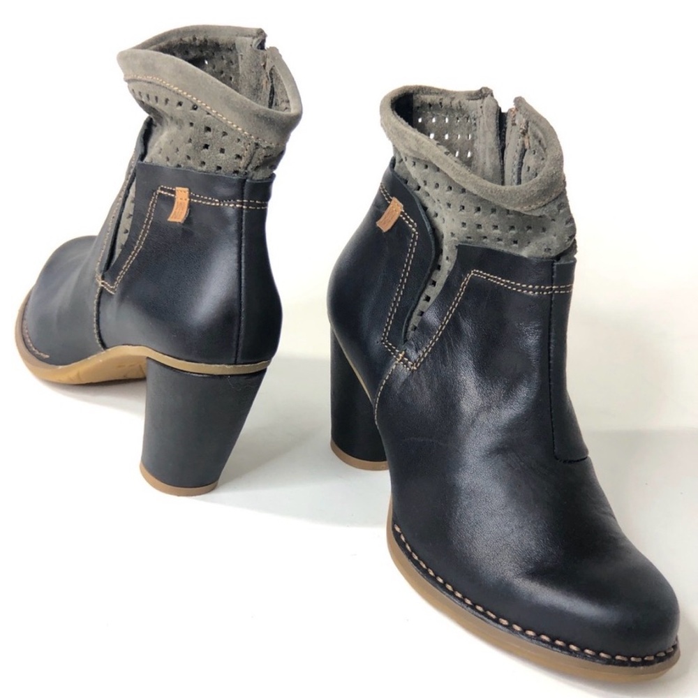 EL NATURALISTA Leather Navy Chunky Heels Booties - Picture 9 of 9